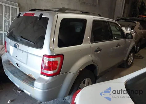 2010 Ford Escape Xlt from USA, damaged, VIN 1FMCU9D72AKD32049